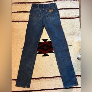 Wrangler used men’s jeans.